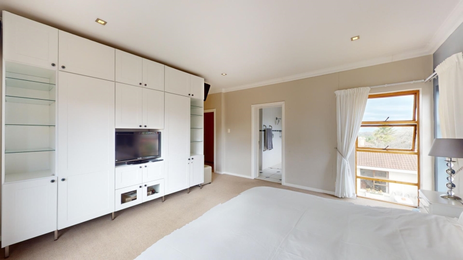 6 Bedroom Property for Sale in Walmer Heights Eastern Cape